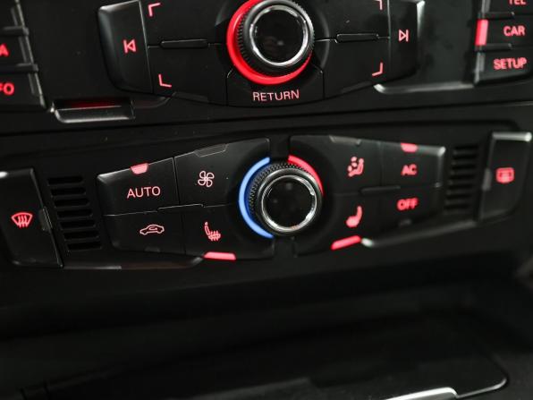 Audi Q5 I (8R) с пробегом 2012 года, цена 1 399 000 рублей, 275044 км, внедорожник, Автокод Объявления