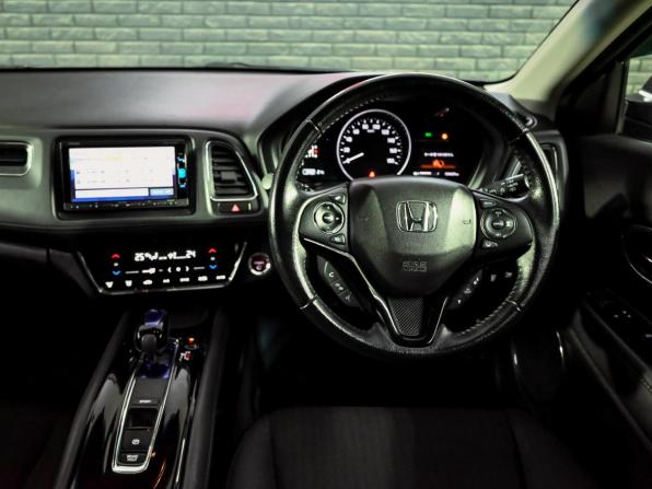 Honda Vezel I с пробегом 2016 года, цена 1 600 000 рублей, 124628 км, внедорожник, Автокод Объявления