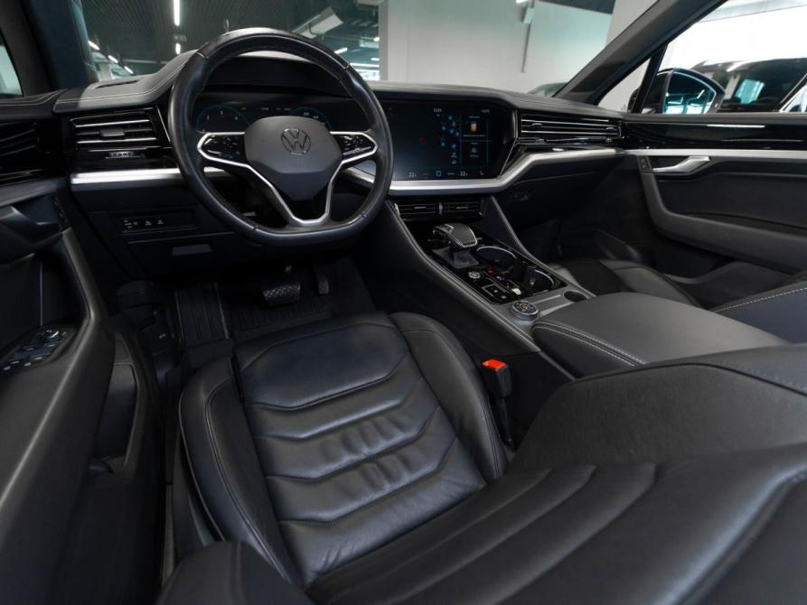 Volkswagen Touareg III Рестайлинг Москва  - изображение 7