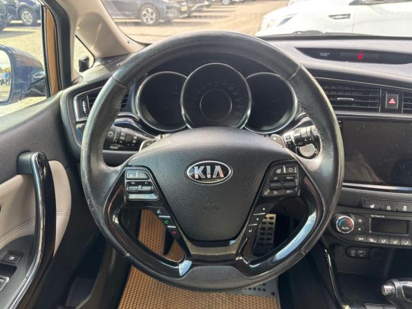 Kia Ceed II Рестайлинг с пробегом 2017 года, цена 1 197 000 рублей, 95432 км, универсал, Автокод Объявления