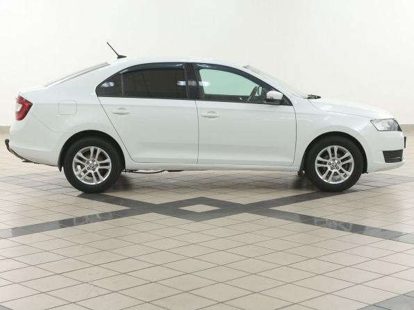 Skoda Rapid I с пробегом 2017 года, цена 1 052 000 рублей, 103400 км, лифтбек, Автокод Объявления
