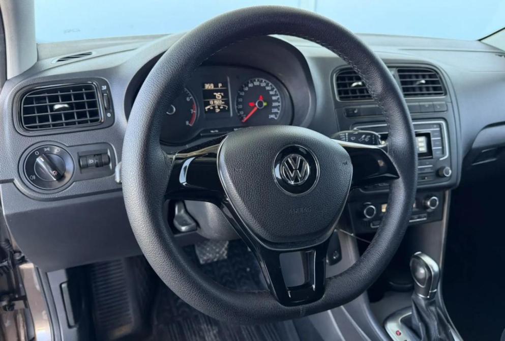 Volkswagen Polo V Рестайлинг Киров  - изображение 17