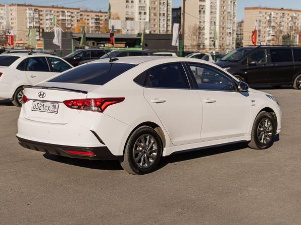 Hyundai Solaris II Рестайлинг с пробегом 2022 года, цена 1 459 000 рублей, 164532 км, седан, Автокод Объявления