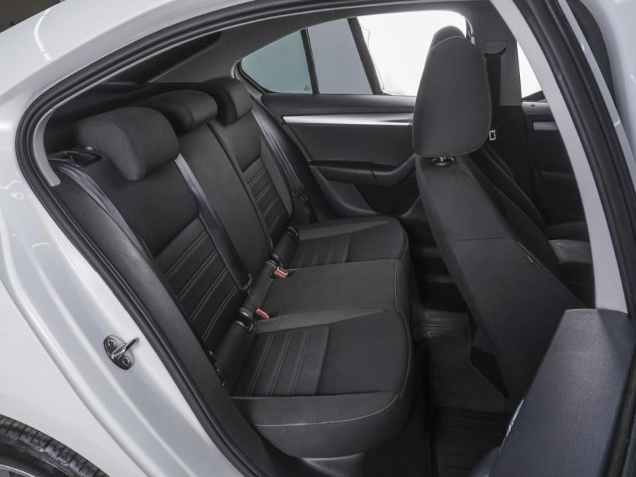 Skoda Octavia III (A7) Рестайлинг Ростов-на-Дону  - изображение 7