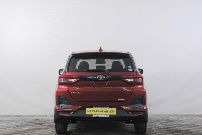 Toyota Raize I с пробегом 2021 года, цена 1 789 000 рублей, 52300 км, внедорожник, Автокод Объявления