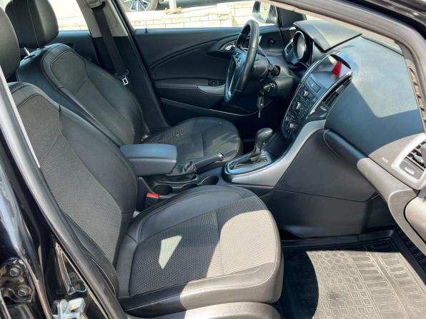 Opel Astra J Рестайлинг с пробегом 2012 года, цена 549 000 рублей, 247000 км, хэтчбек, Автокод Объявления
