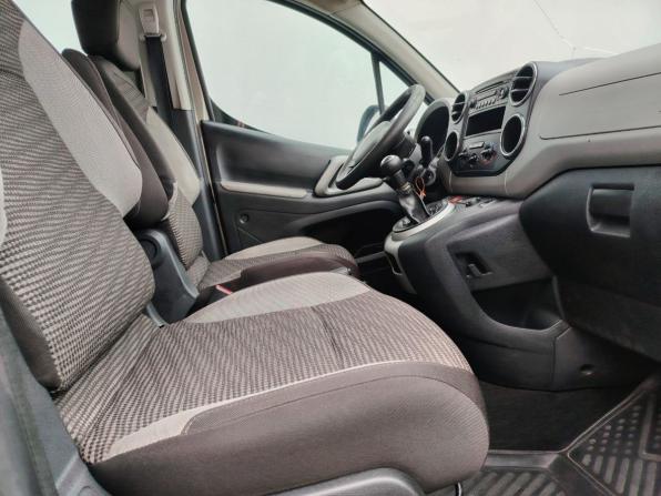 Peugeot Partner II с пробегом 2011 года, цена 680 000 рублей, 245460 км, компактвэн, Автокод Объявления
