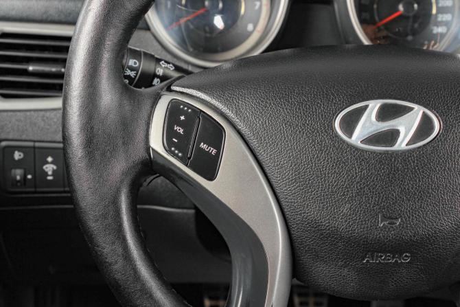 Hyundai Elantra V (MD) с пробегом 2012 года, цена 919 000 рублей, 231000 км, седан, Автокод Объявления