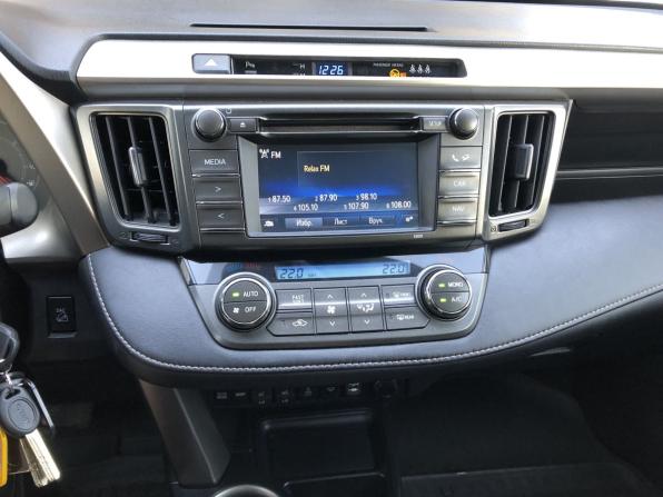 Toyota RAV4 IV (XA40) с пробегом 2015 года, цена 1 994 500 рублей, 107791 км, внедорожник, Автокод Объявления
