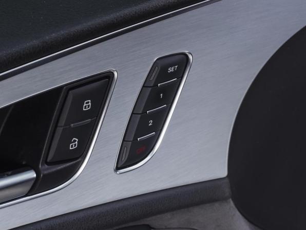 Audi A6 IV (C7) Рестайлинг с пробегом 2018 года, цена 3 500 000 рублей, 119745 км, седан, Автокод Объявления