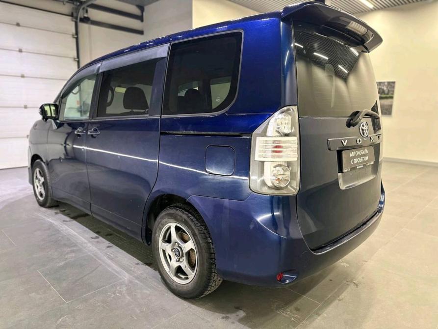 Toyota Voxy II (R70) Новосибирск  - изображение 4
