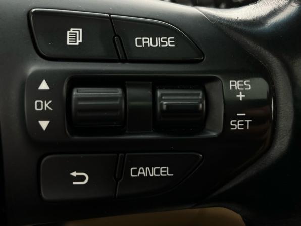 Kia Carnival III с пробегом 2018 года, цена 2 920 000 рублей, 115128 км, минивэн, Автокод Объявления