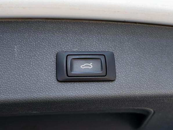 Audi Q5 I (8R) Рестайлинг с пробегом 2013 года, цена 2 200 000 рублей, 151612 км, внедорожник, Автокод Объявления