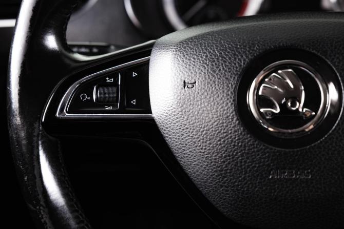 Skoda Octavia III (A7) с пробегом 2018 года, цена 1 989 000 рублей, 134912 км, лифтбек, Автокод Объявления
