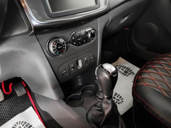Renault Sandero II Рестайлинг с пробегом 2020 года, цена 1 169 000 рублей, 67763 км, хэтчбек, Автокод Объявления