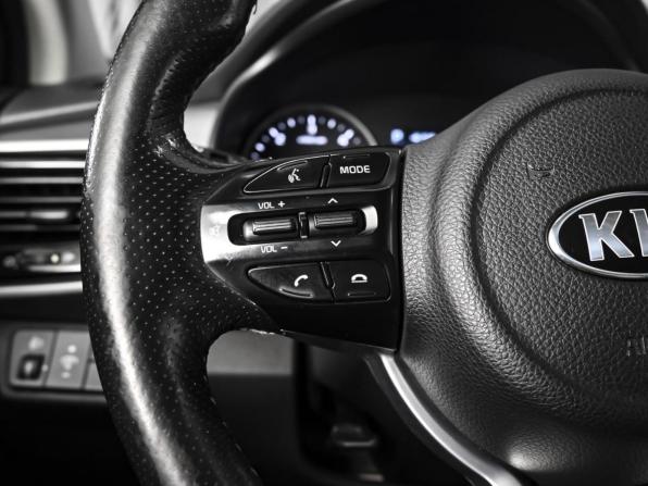 Kia Stonic I с пробегом 2018 года, цена 1 839 000 рублей, 150987 км, внедорожник, Автокод Объявления