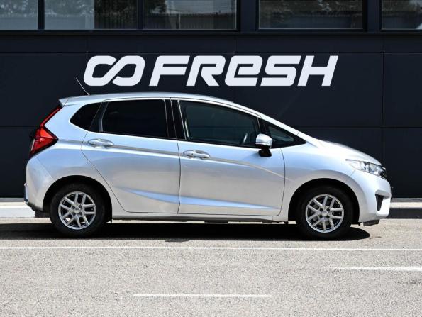 Honda Fit III с пробегом 2016 года, цена 1 272 000 рублей, 94299 км, хэтчбек, Автокод Объявления