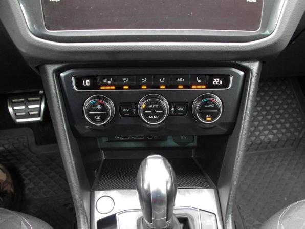Volkswagen Tiguan II с пробегом 2018 года, цена 2 379 000 рублей, 93751 км, внедорожник, Автокод Объявления