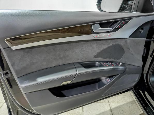 Audi A8 III (D4) Рестайлинг с пробегом 2016 года, цена 3 500 000 рублей, 90722 км, седан, Автокод Объявления