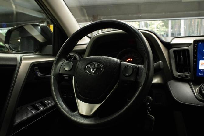 Toyota RAV4 IV (XA40) с пробегом 2013 года, цена 1 799 000 рублей, 119423 км, внедорожник, Автокод Объявления