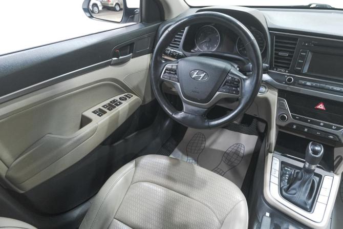 Hyundai Elantra VI (AD) с пробегом 2017 года, цена 1 609 000 рублей, 90000 км, седан, Автокод Объявления