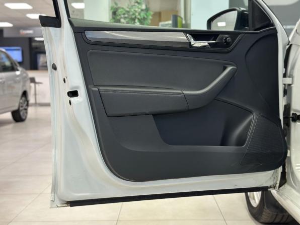 Skoda Rapid I Рестайлинг с пробегом 2019 года, цена 1 550 000 рублей, 90170 км, лифтбек, Автокод Объявления