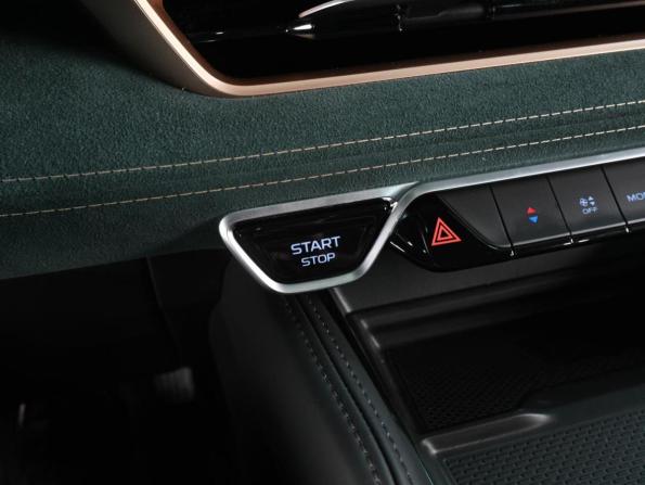Geely Monjaro I с пробегом 2024 года, цена 3 550 000 рублей, 12459 км, внедорожник, Автокод Объявления