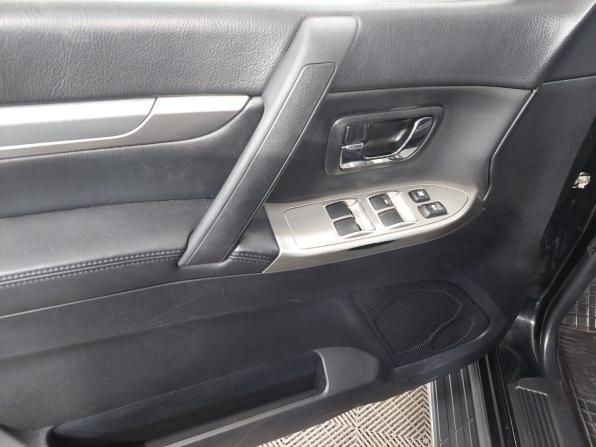 Mitsubishi Pajero IV Рестайлинг 1 с пробегом 2011 года, цена 2 190 000 рублей, 235000 км, внедорожник, Автокод Объявления