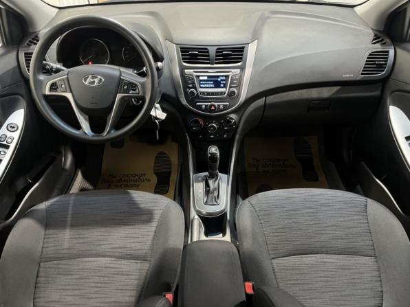 Hyundai Solaris I Рестайлинг с пробегом 2015 года, цена 1 095 000 рублей, 111720 км, седан, Автокод Объявления