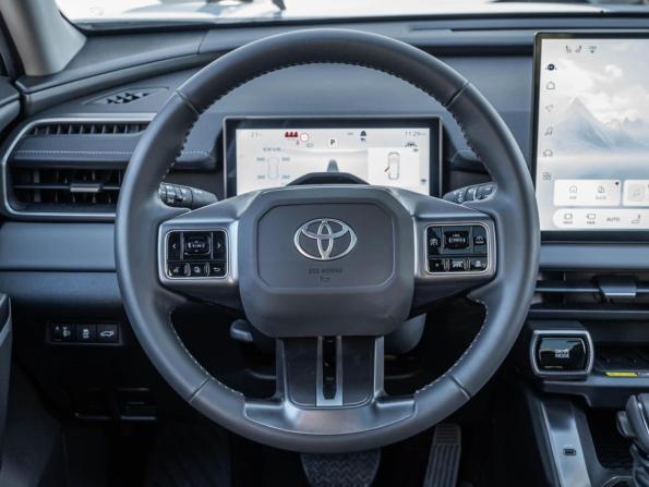 Toyota RAV4 VI (XA60) с пробегом 2025 года, цена 4 347 800 рублей, 38 км, внедорожник, Автокод Объявления