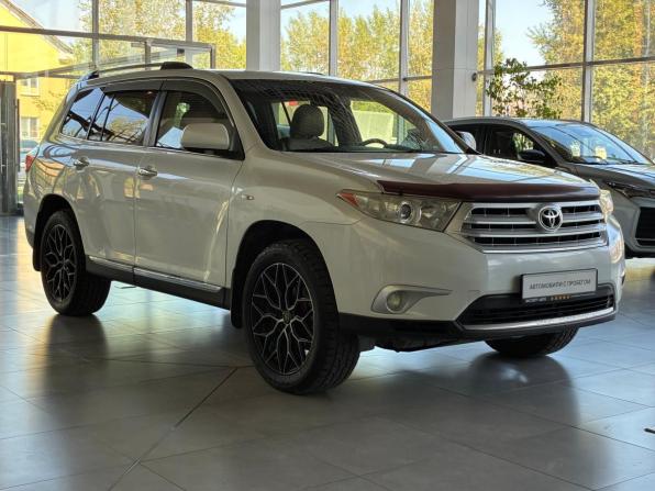 Toyota Highlander II (XU40) Рестайлинг с пробегом 2011 года, цена 1 725 000 рублей, 210000 км, внедорожник, Автокод Объявления