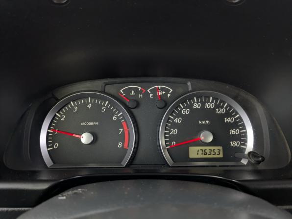 Suzuki Jimny III Рестайлинг 1 с пробегом 2008 года, цена 950 000 рублей, 176350 км, внедорожник, Автокод Объявления