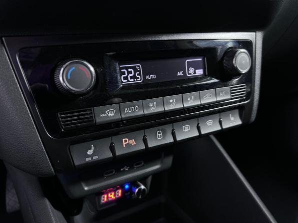 Volkswagen Polo VI с пробегом 2021 года, цена 1 830 000 рублей, 52988 км, лифтбек, Автокод Объявления
