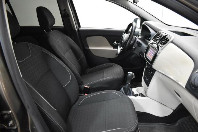 Renault Logan II Рестайлинг с пробегом 2018 года, цена 895 000 рублей, 98428 км, седан, Автокод Объявления