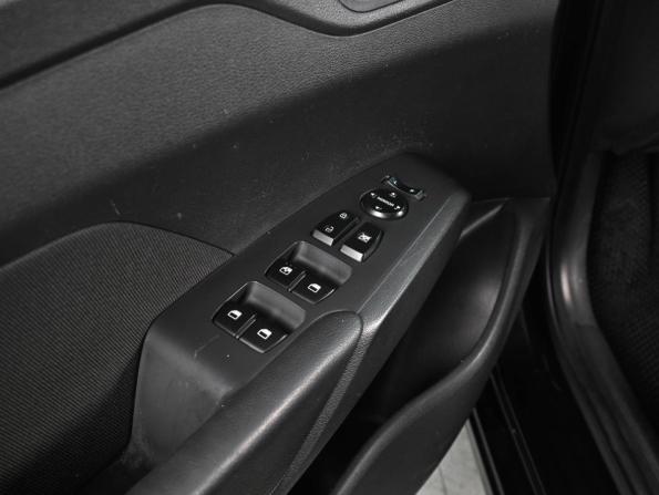 Hyundai Solaris II с пробегом 2018 года, цена 1 379 000 рублей, 166451 км, седан, Автокод Объявления