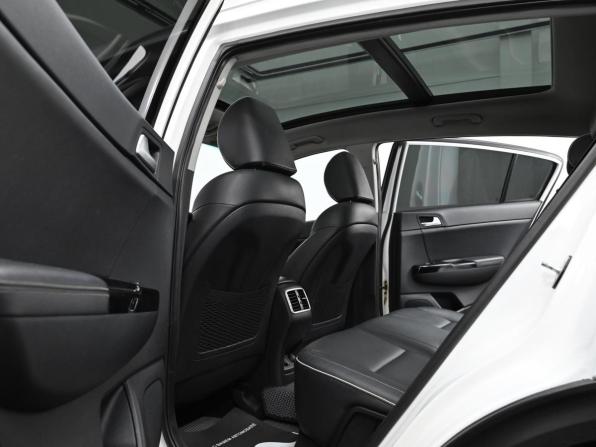 Kia Sportage IV с пробегом 2018 года, цена 1 849 000 рублей, 109000 км, внедорожник, Автокод Объявления