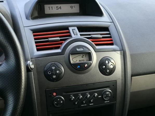 Renault Megane II Рестайлинг с пробегом 2006 года, цена 339 000 рублей, 365000 км, седан, Автокод Объявления