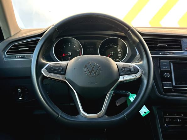 Volkswagen Tiguan II Рестайлинг с пробегом 2021 года, цена 2 990 000 рублей, 63504 км, внедорожник, Автокод Объявления