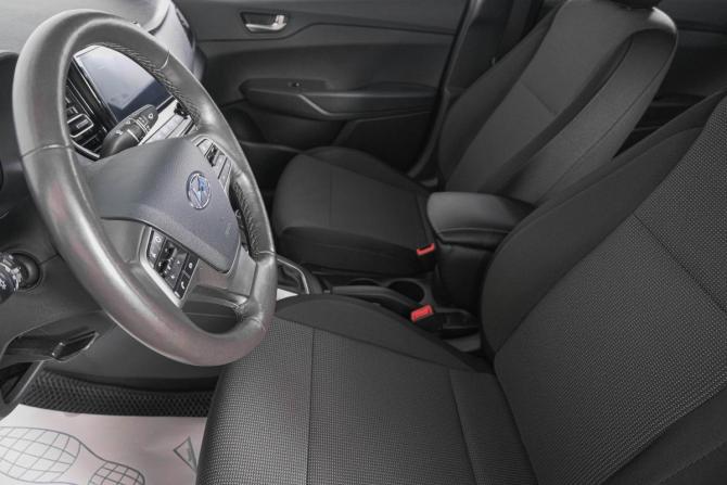 Hyundai Solaris II Рестайлинг с пробегом 2021 года, цена 1 649 000 рублей, 57073 км, седан, Автокод Объявления