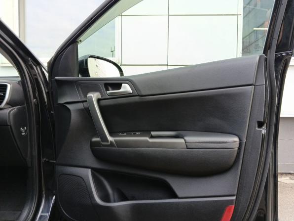 Kia Sportage IV Рестайлинг с пробегом 2019 года, цена 2 299 000 рублей, 99504 км, внедорожник, Автокод Объявления