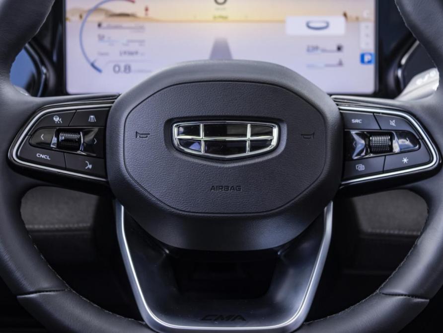 Geely Monjaro I Москва  - изображение 11