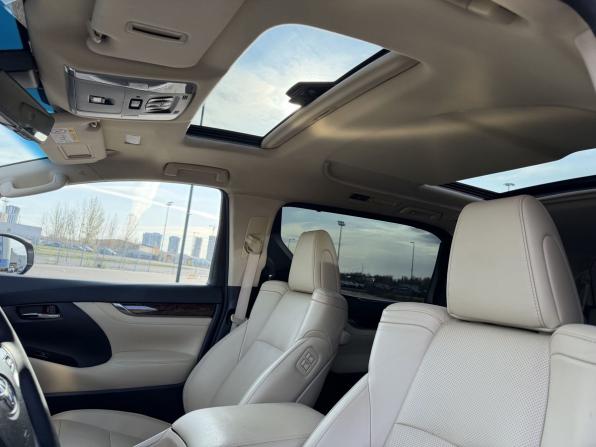 Toyota Alphard III Рестайлинг с пробегом 2019 года, цена 4 800 000 рублей, 169000 км, минивэн, Автокод Объявления