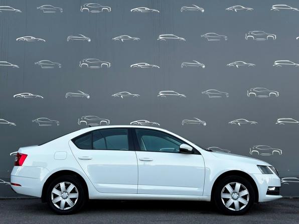 Skoda Octavia III (A7) Рестайлинг с пробегом 2018 года, цена 1 498 800 рублей, 102269 км, лифтбек, Автокод Объявления