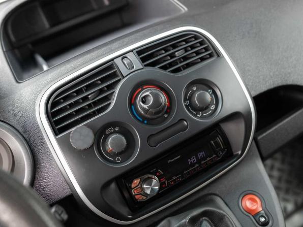 Renault Kangoo II Рестайлинг с пробегом 2013 года, цена 750 000 рублей, 267842 км, фургон, Автокод Объявления