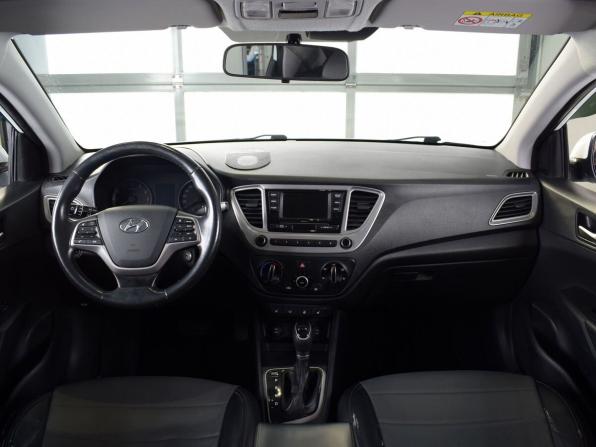 Hyundai Solaris II с пробегом 2019 года, цена 979 995 рублей, 144570 км, седан, Автокод Объявления