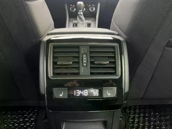 Skoda Superb III Рестайлинг с пробегом 2021 года, цена 2 289 000 рублей, 121818 км, лифтбек, Автокод Объявления