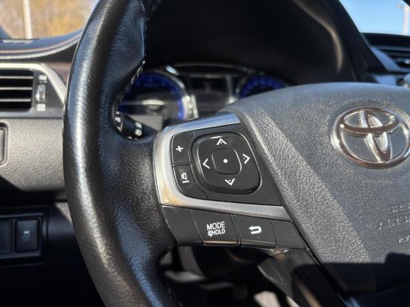 Toyota Camry VII (XV50) Рестайлинг с пробегом 2015 года, цена 1 695 000 рублей, 154431 км, седан, Автокод Объявления