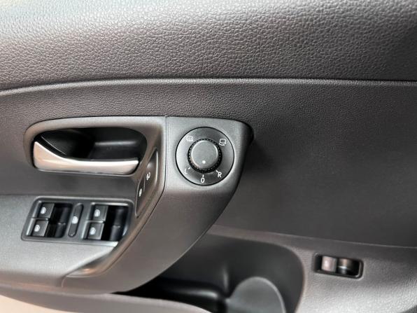 Volkswagen Polo V Рестайлинг с пробегом 2016 года, цена 1 215 000 рублей, 114839 км, седан, Автокод Объявления