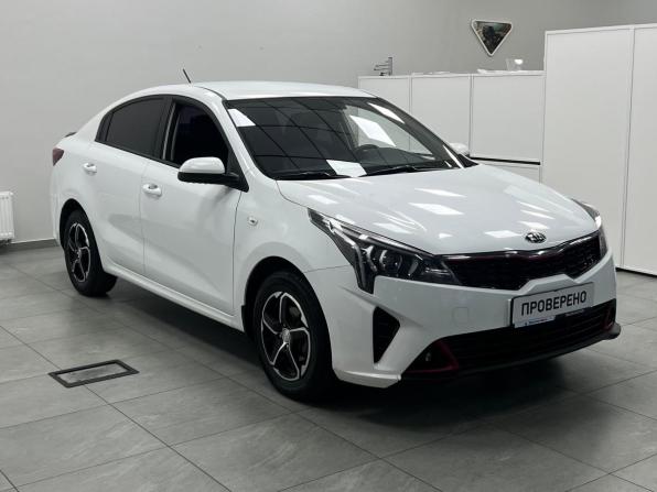 Kia Rio IV Рестайлинг с пробегом 2020 года, цена 1 560 000 рублей, 81064 км, седан, Автокод Объявления