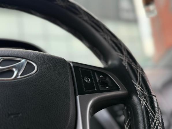 Hyundai Solaris I Рестайлинг с пробегом 2014 года, цена 1 080 000 рублей, 165000 км, седан, Автокод Объявления